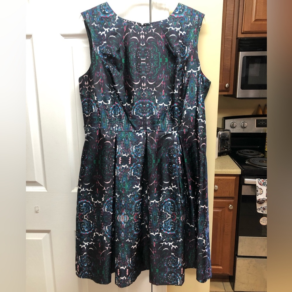 Liz Claiborne sleeveless fit and flare dress Size 16 lined multicolored women’s